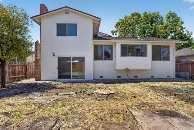 7725 McMullen Way, Sacramento, CA 95828