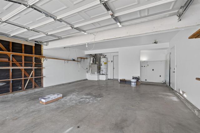 7725 McMullen Way, Sacramento, CA 95828