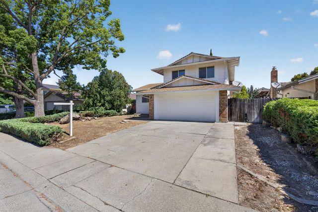 7725 McMullen Way, Sacramento, CA 95828