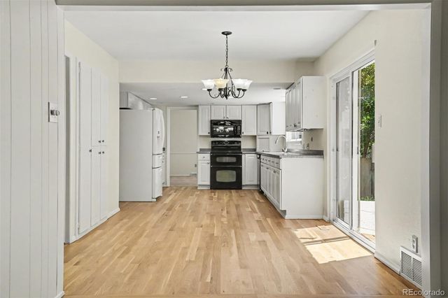 5496 W Hinsdale Place, Littleton, CO 80128