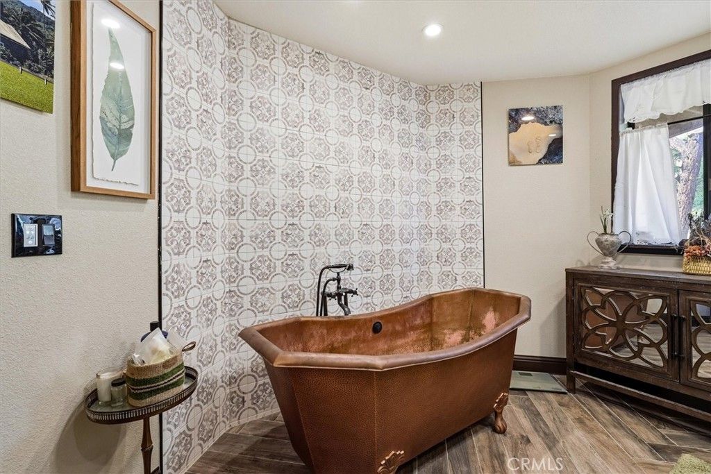 Image 32 of property listing at 5552 Bear Creek, Catheys Valley, CA 95306