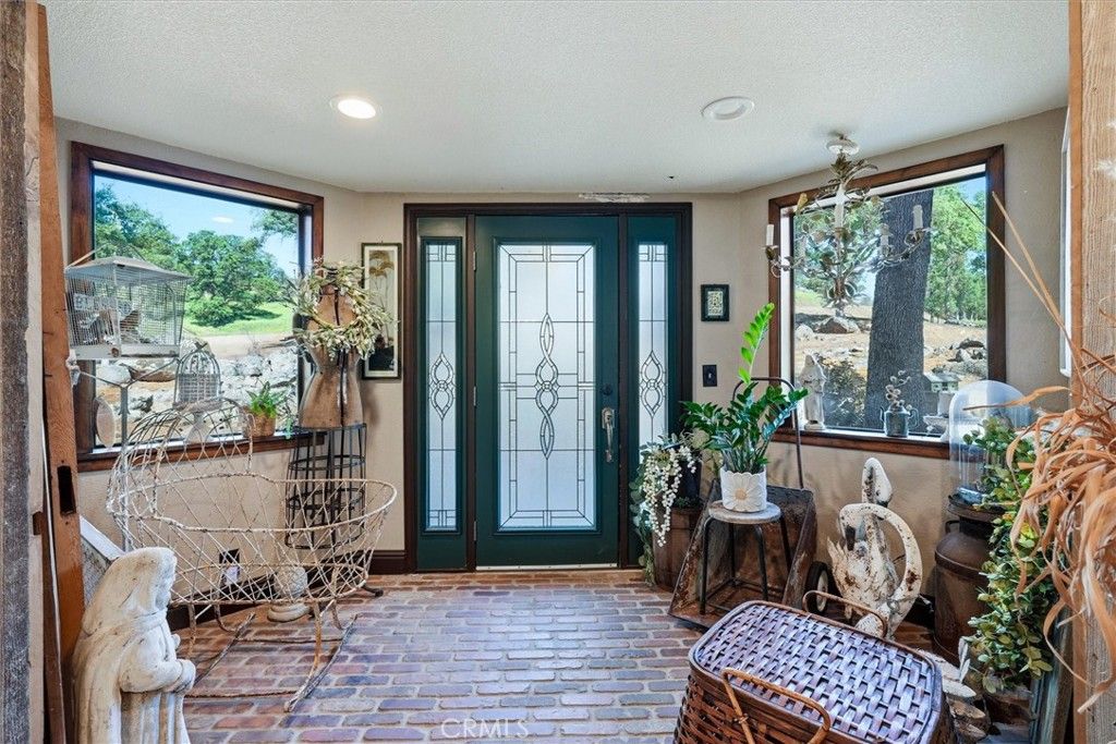 Image 5 of property listing at 5552 Bear Creek, Catheys Valley, CA 95306