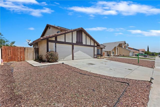 13534 Ironstone Avenue, Victorville, CA 92392