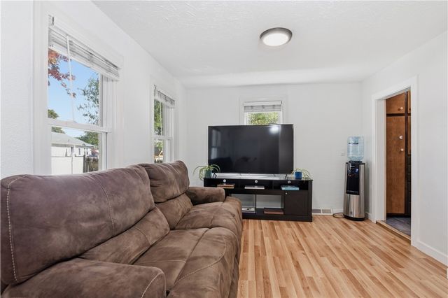 16 Ash Avenue, Cranston, RI 02910