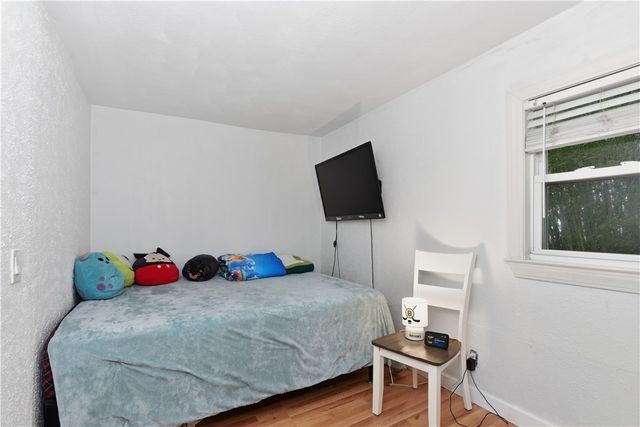 16 Ash Avenue, Cranston, RI 02910