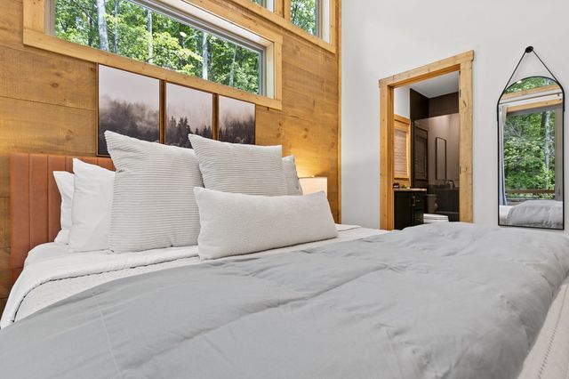 122 Cohutta Overlook Way, Blue Ridge, GA 30513