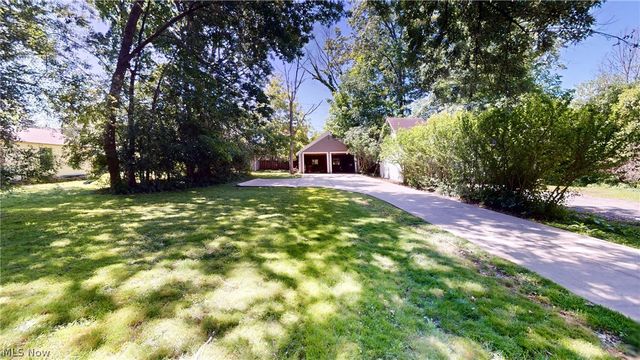 17437 Clifton Boulevard, Lakewood, OH 44107