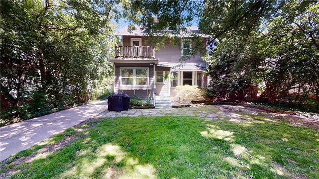 17437 Clifton Boulevard, Lakewood, OH 44107