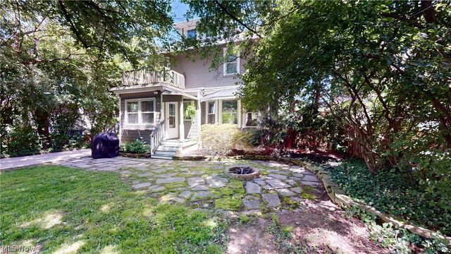 17437 Clifton Boulevard, Lakewood, OH 44107