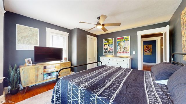 17437 Clifton Boulevard, Lakewood, OH 44107