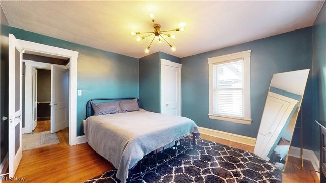 17437 Clifton Boulevard, Lakewood, OH 44107