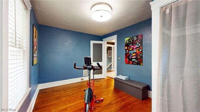 17437 Clifton Boulevard, Lakewood, OH 44107