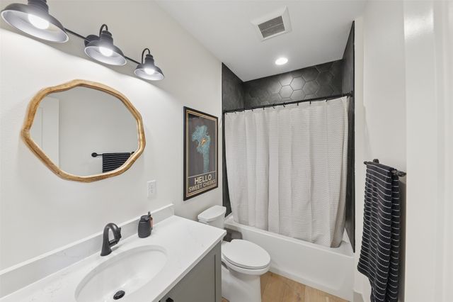 7141 Catalina Court, Pleasant Hill, IA 50327