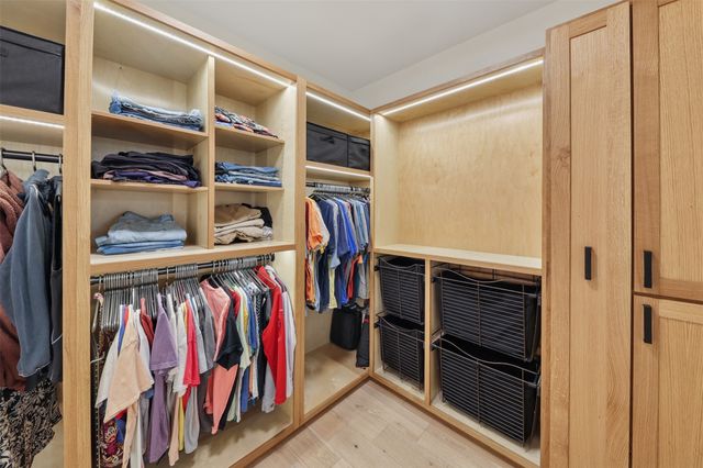 7141 Catalina Court, Pleasant Hill, IA 50327