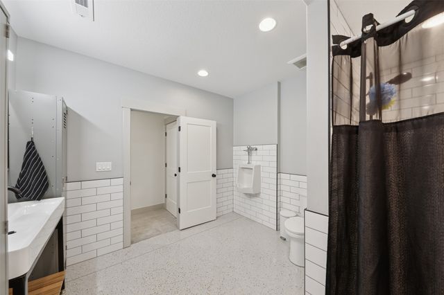 7141 Catalina Court, Pleasant Hill, IA 50327