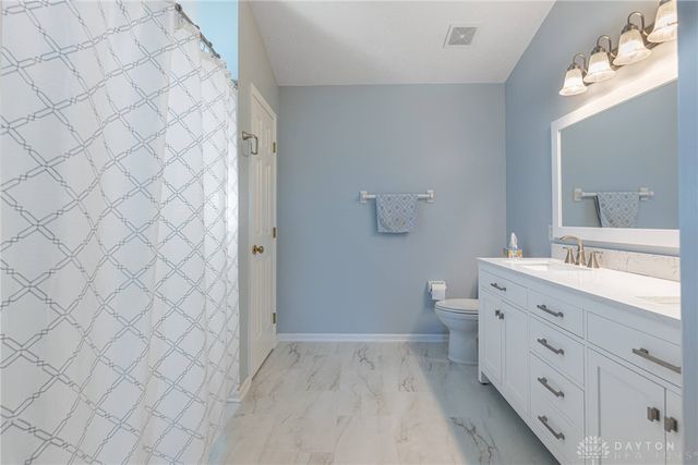 10640 Summer Park Way, Dayton, OH 45458