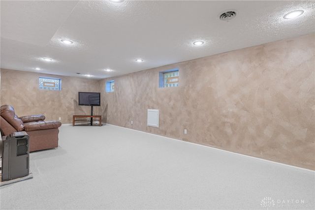 10640 Summer Park Way, Dayton, OH 45458