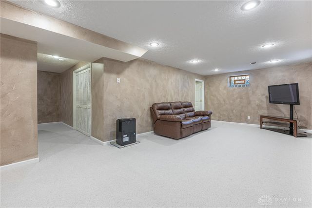 10640 Summer Park Way, Dayton, OH 45458