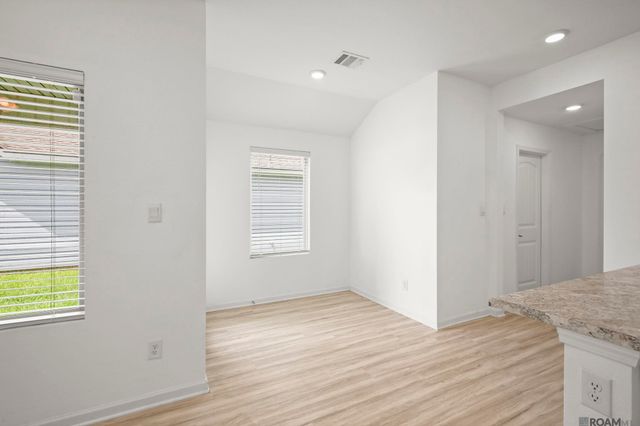 1206 E Saint Charles St, Gonzales, LA 70737