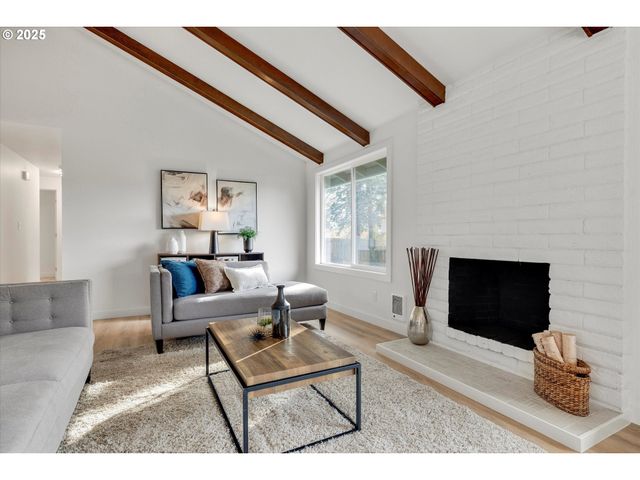 21800 Sw BLAINE St, Beaverton, OR 97003