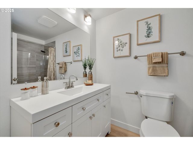 21800 Sw BLAINE St, Beaverton, OR 97003
