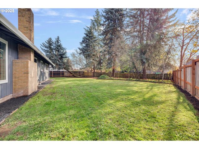 21800 Sw BLAINE St, Beaverton, OR 97003