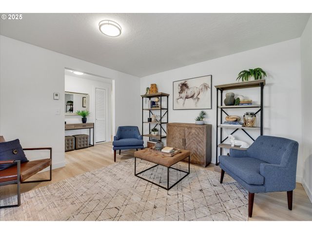 21800 Sw BLAINE St, Beaverton, OR 97003