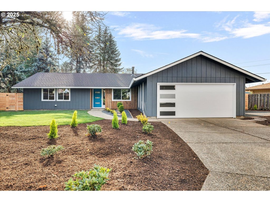 21800 Sw BLAINE St, Beaverton, OR 97003