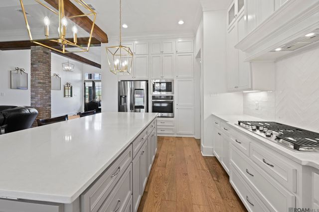 38233 Meadow Rue Dr, Prairieville, LA 70769