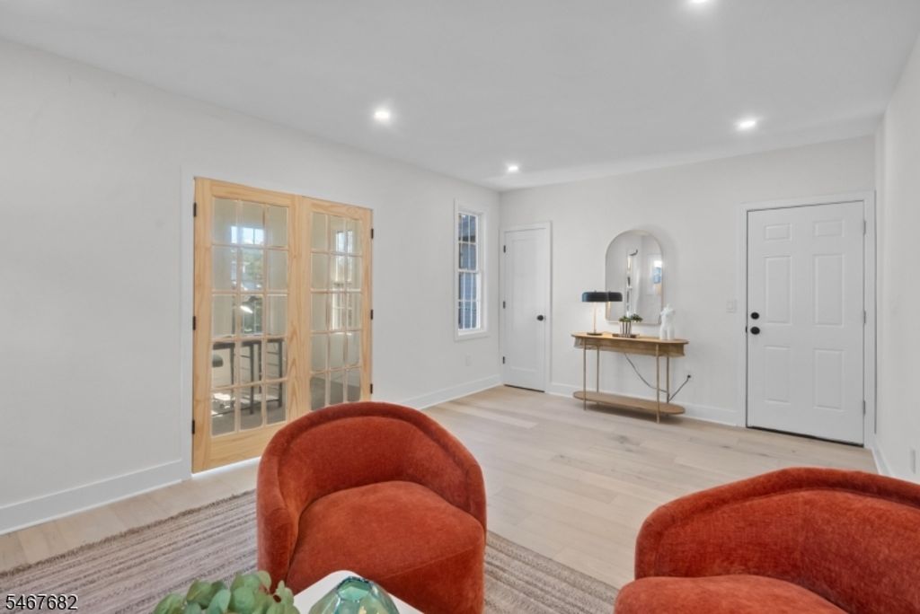 30 Irving St., Unit 2 2, Montclair Twp., NJ 07042 — photo 4
