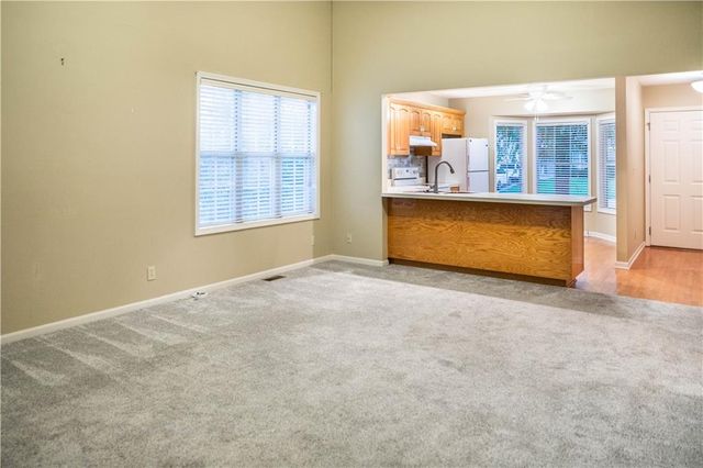 1618 The Oaks Street, Marshall, MO 65340