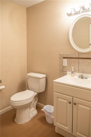 1618 The Oaks Street, Marshall, MO 65340