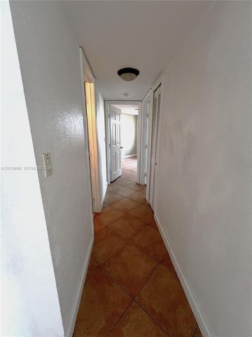 9715 Fontainebleau Blvd E209, Miami, FL 33172
