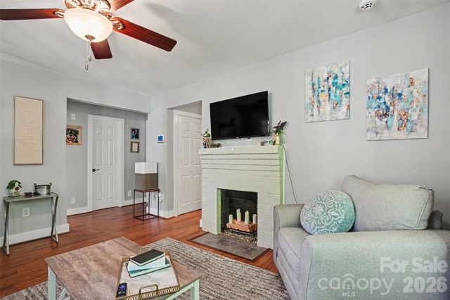 611 E 4th Avenue, Gastonia, NC 28054