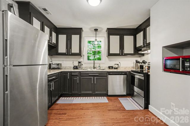 611 E 4th Avenue, Gastonia, NC 28054