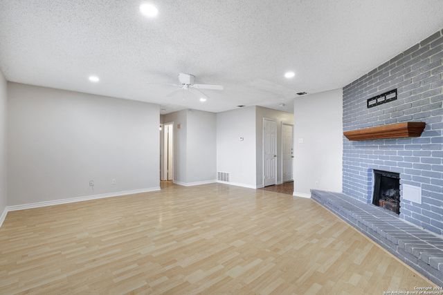 9262 Ridge Branch, San Antonio, TX 78250