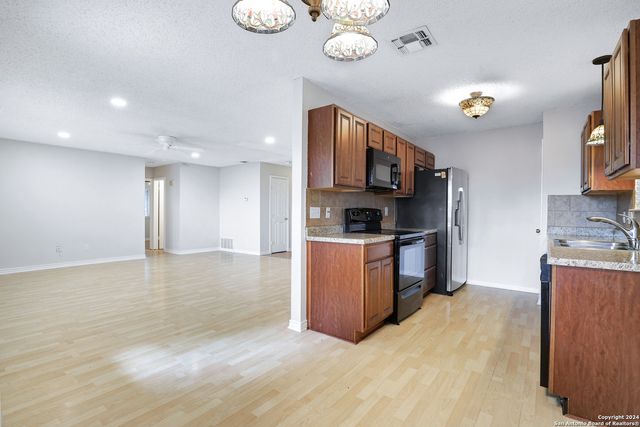 9262 Ridge Branch, San Antonio, TX 78250