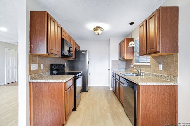 9262 Ridge Branch, San Antonio, TX 78250