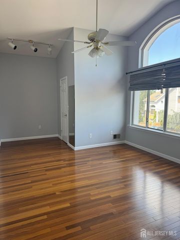 16 dawn Court, South Brunswick, NJ 08852