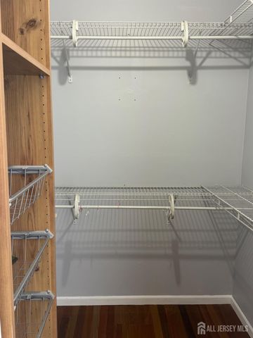 16 dawn Court, South Brunswick, NJ 08852