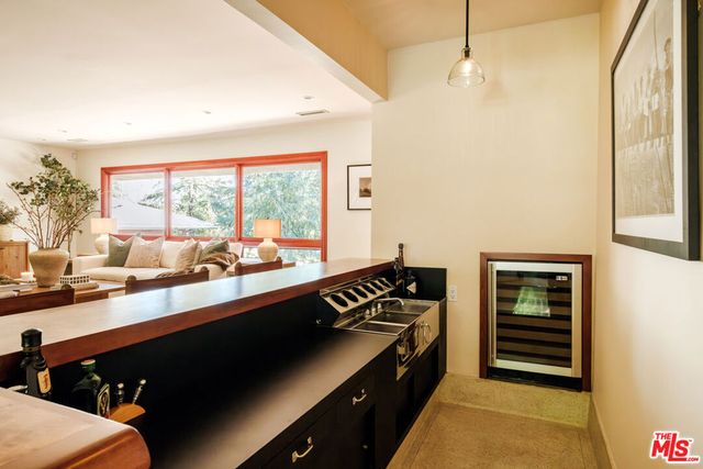 4975 Queen Florence Lane, Woodland Hills, CA 91364