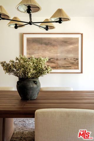 4975 Queen Florence Lane, Woodland Hills, CA 91364