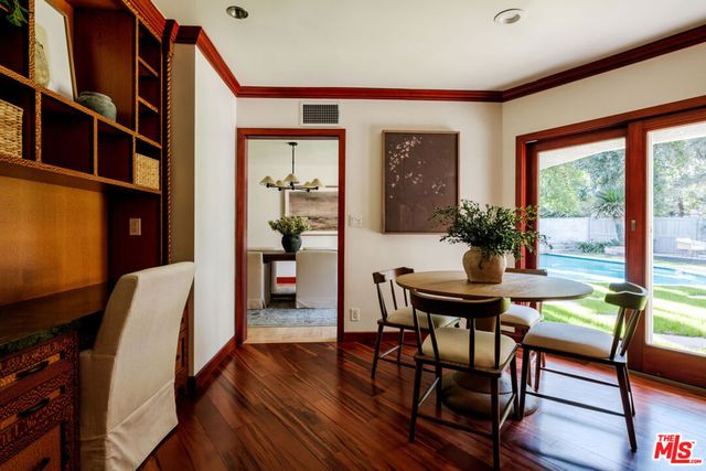 4975 Queen Florence Lane, Woodland Hills, CA 91364