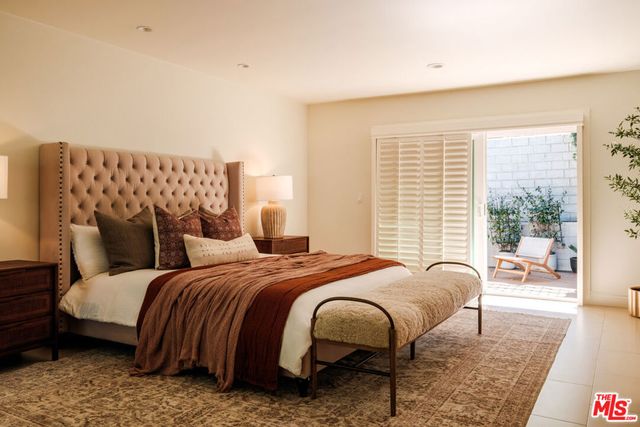 4975 Queen Florence Lane, Woodland Hills, CA 91364