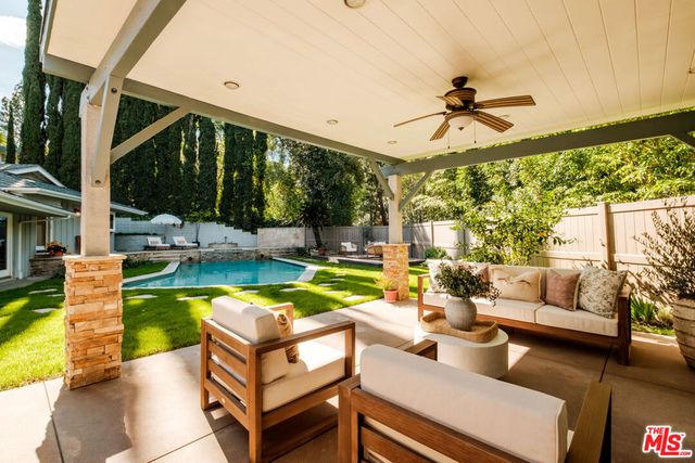 4975 Queen Florence Lane, Woodland Hills, CA 91364