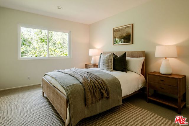 4975 Queen Florence Lane, Woodland Hills, CA 91364