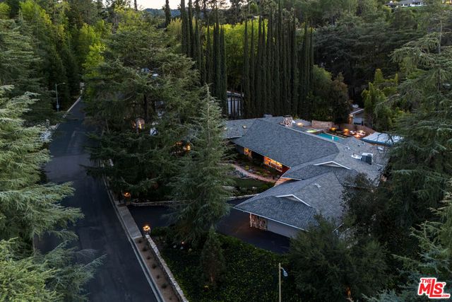 4975 Queen Florence Lane, Woodland Hills, CA 91364