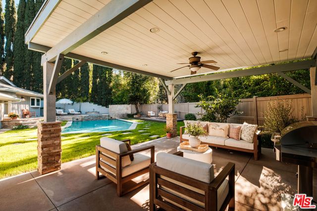 4975 Queen Florence Lane, Woodland Hills, CA 91364