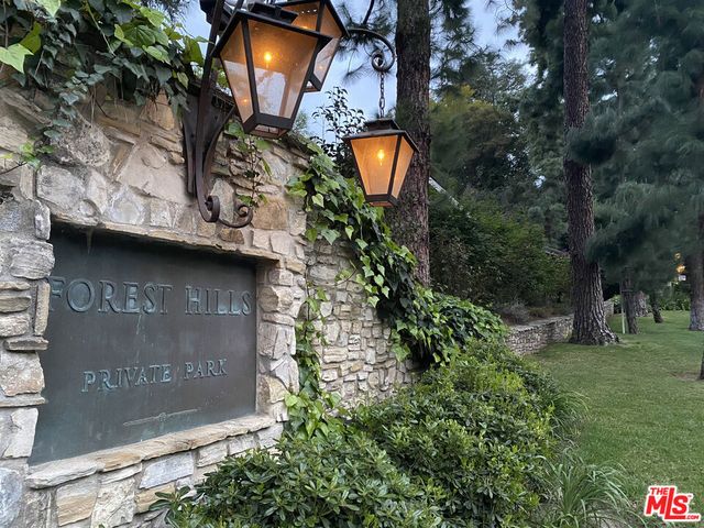 4975 Queen Florence Lane, Woodland Hills, CA 91364