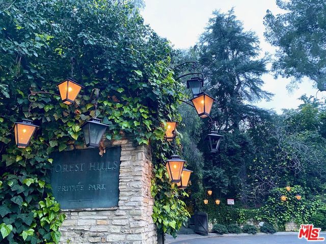 4975 Queen Florence Lane, Woodland Hills, CA 91364